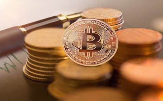 Base 推出与 NFT 相关的祛痘贴，Coinbase 首席执行官 Brian Armstrong 担任主角